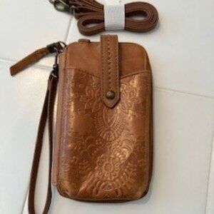 Silverlake Smartphone Cross Body Embossed